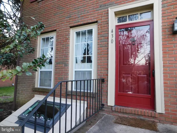430 Saw Mill Ct, Norristown, PA 19401