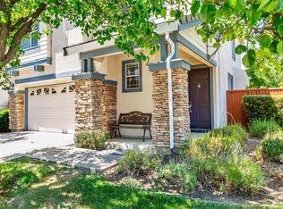 200 Roundhill Dr, Vacaville, CA