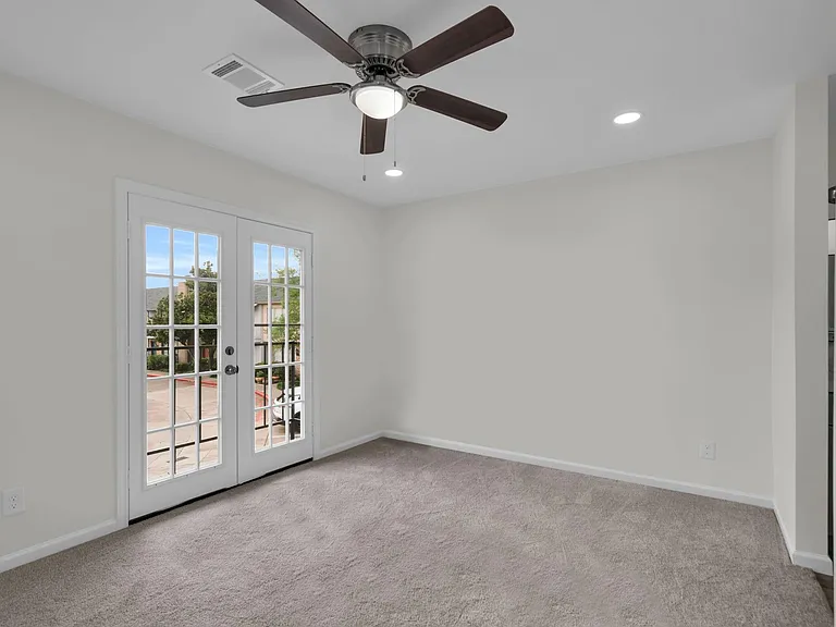 6111 Beverly Hill St #32 — Photo 16