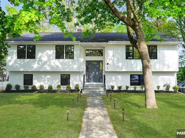 68 5th St, Cresskill, NJ 07626