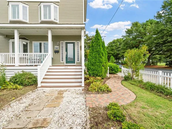 727 Tazewell Ave, Cape Charles, VA 23310