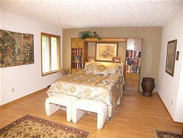 4th image of 2131 Kingsborough Dr
