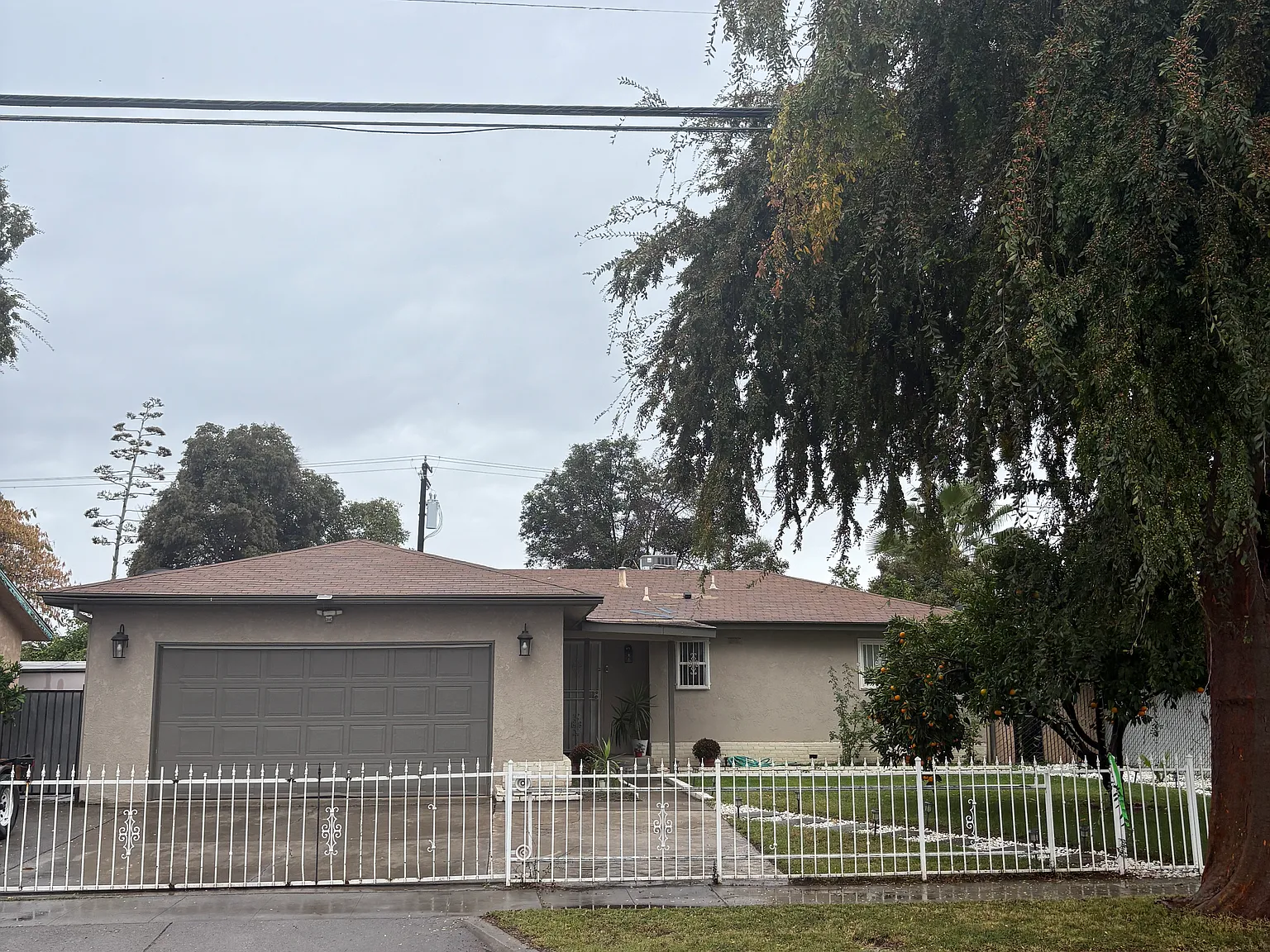 3 bed, 1087 sqft, $2,200 — Photo 2