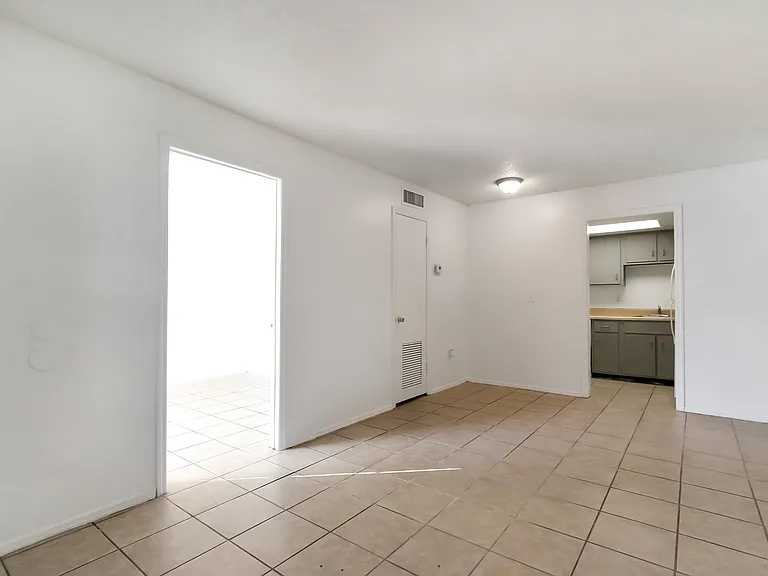 2529 Caper Ln #105 — Photo 8
