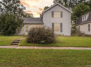 408 Oakland St, Holly, MI