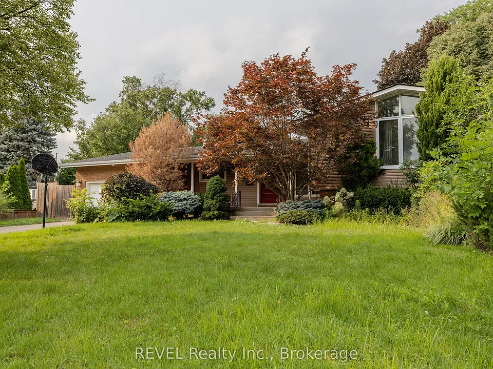 7285 Rolling Acres Cres