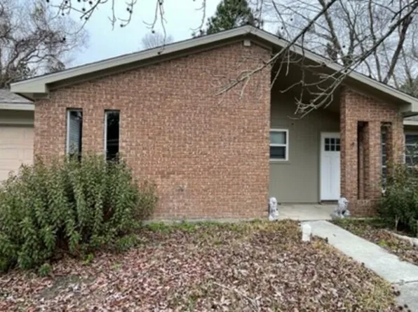 712 Maxine Dr, Long Beach, MS 39560