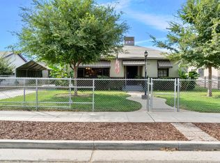 4824 E McKenzie Ave, Fresno, CA 93727