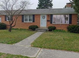 5 Trudi Ct, Hanover, PA 17331