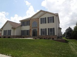 30 Greythorne Cir, Bloomington, IL