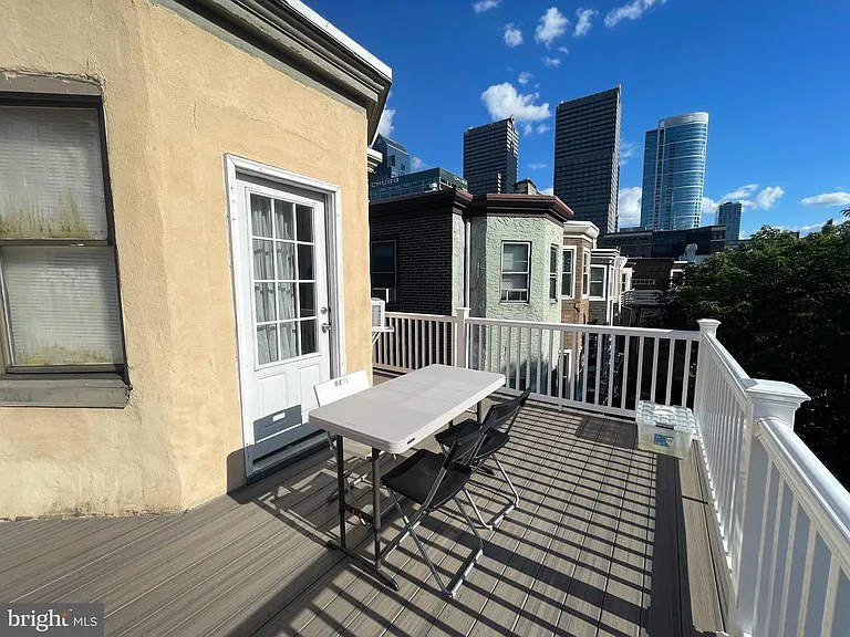 150 N 21st St #3 — Photo 22