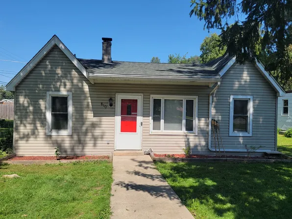 810 Southside Ave, Lakemoor, IL 60051