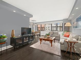 201 E 21st St APT 8P, New York, NY