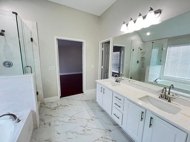 2505 Hunters Run Dr — Photo 23