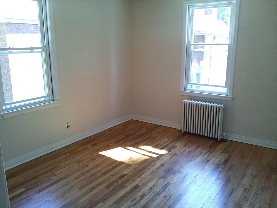 1st image of 28 Garden Dr APT A