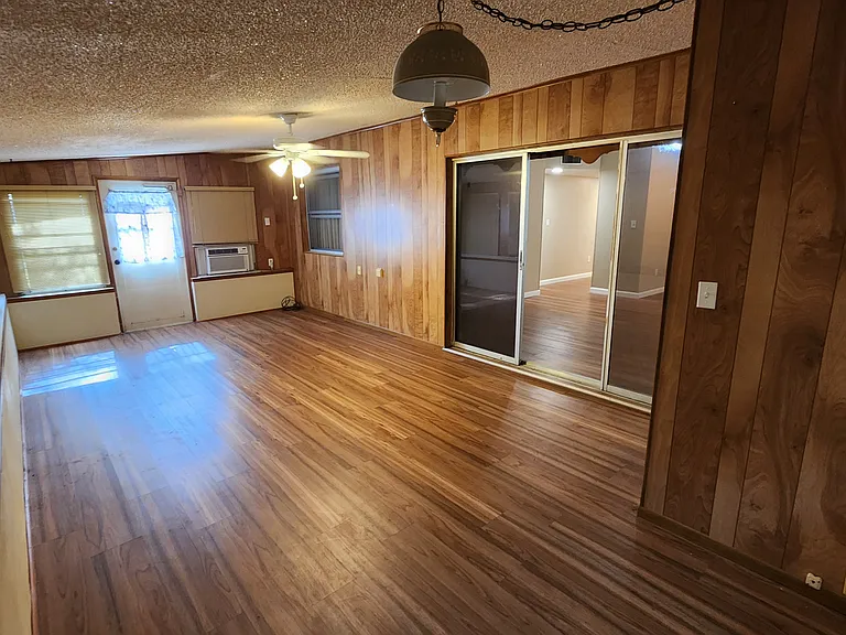 965 Fay Blvd — Photo 41