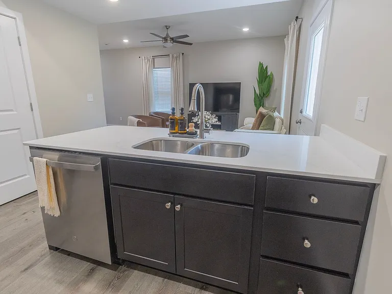 2950 N Creasy Springs Rd — Photo 26