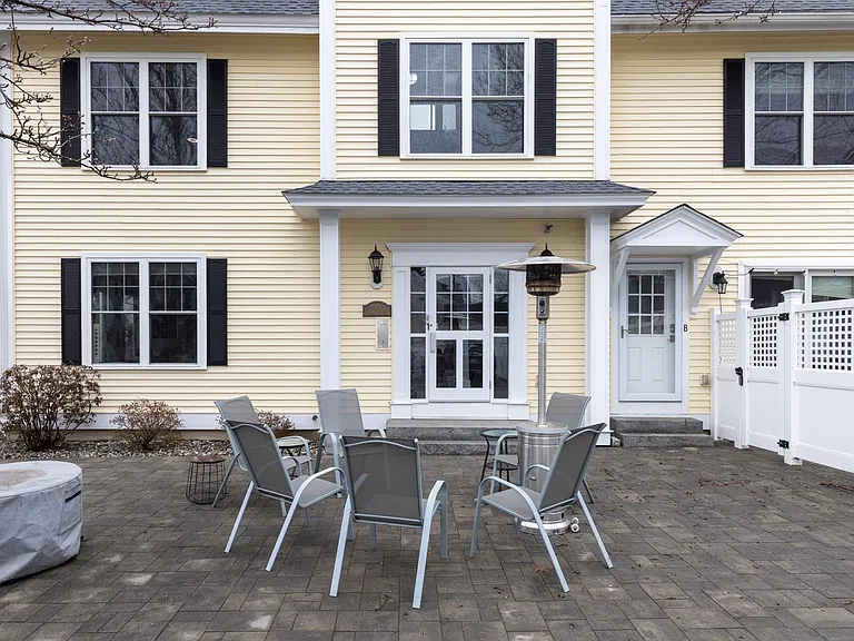 43 Cornwall St #B — Photo 25