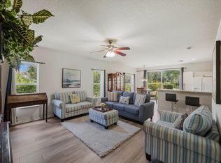 12588 Shoreline Dr, Wellington, FL 33414