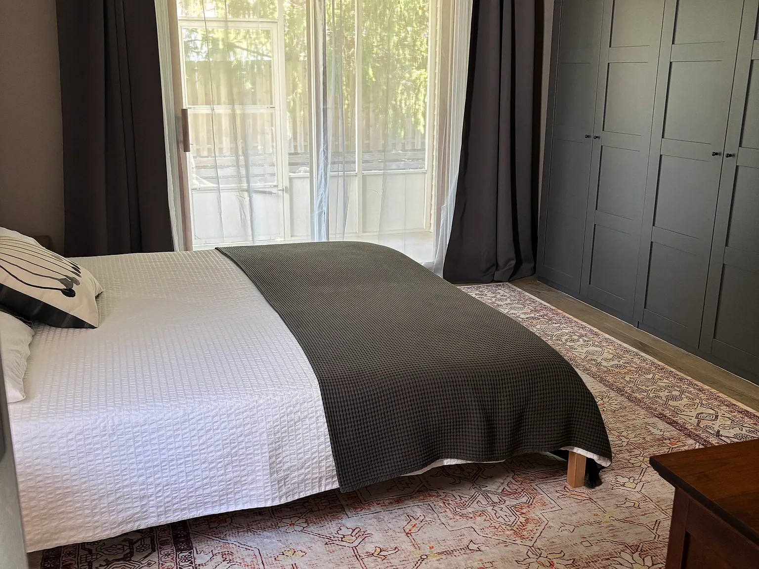 2 bed, 1300 sqft, $1,600 — Photo 2