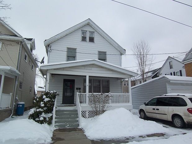 2nd image of 1010 W 31st St #P319
