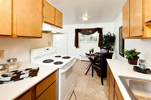 Village on Cowan — Photo 6
