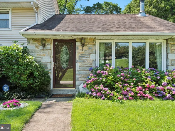 7413 Coventry Ave, Elkins Park, PA 19027