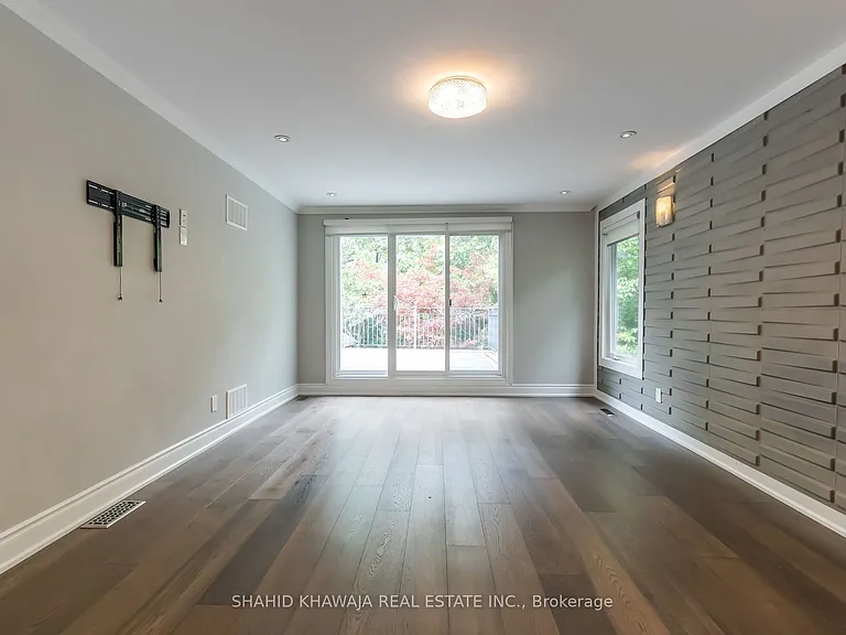 1590 Yew St — Photo 21
