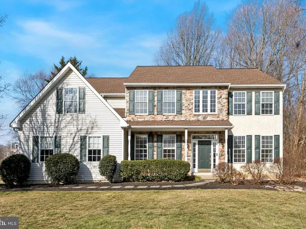 913 Grand View Dr, Exton, PA 19341