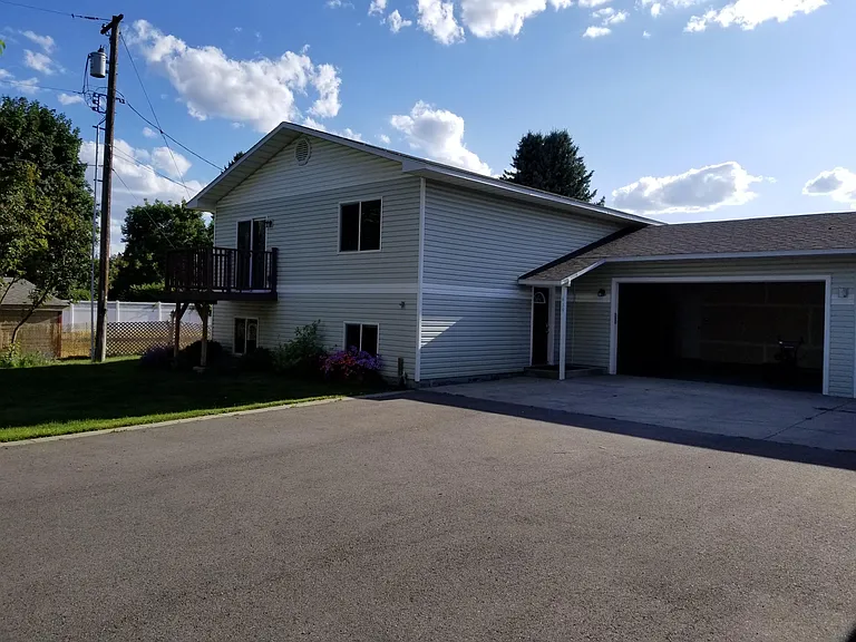 619 N Sargent Rd — Photo 1