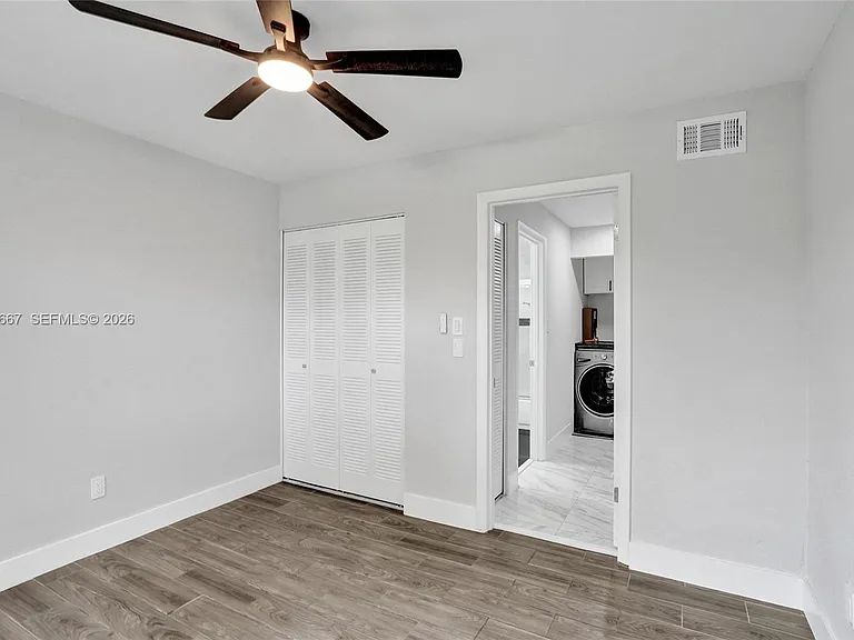 9540 NW 65th St #D8 — Photo 33