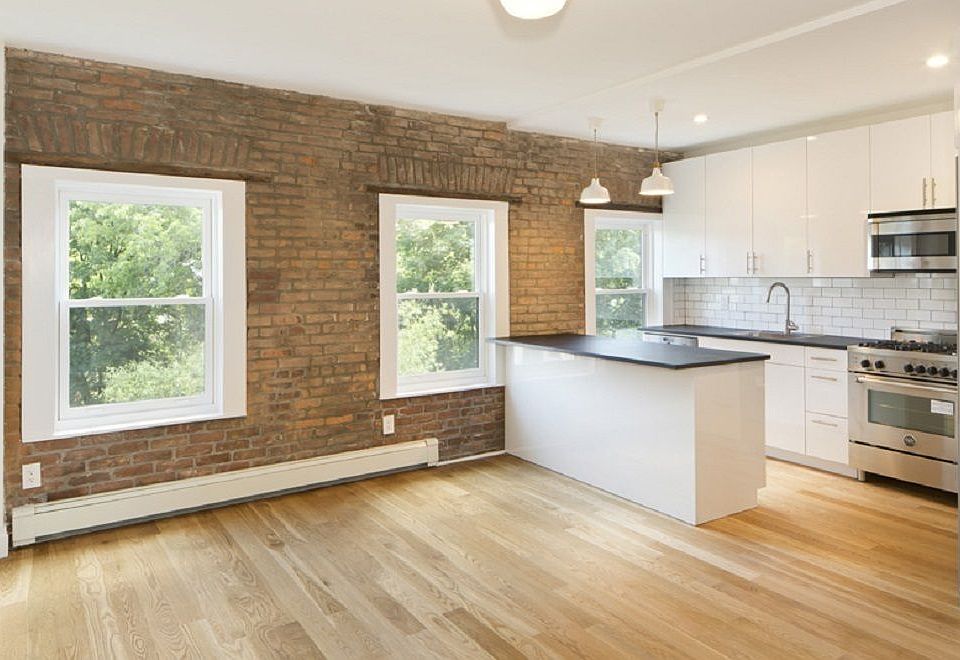 1st image of 108 Gates Ave APT 3