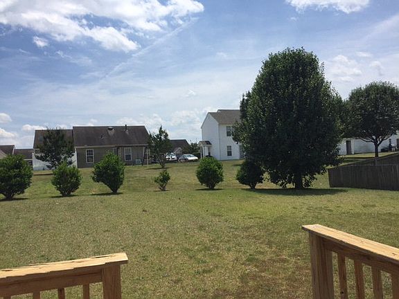 5th image of 4713 Honeysuckle Ln