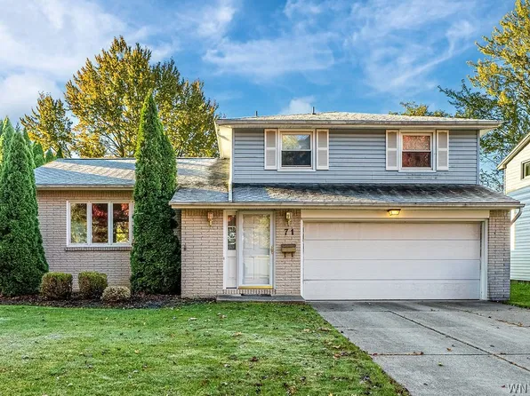 71 Ayrault Dr, Amherst, NY 14228