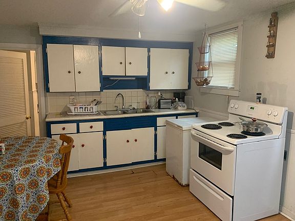 5th image of 1642 W 9th St