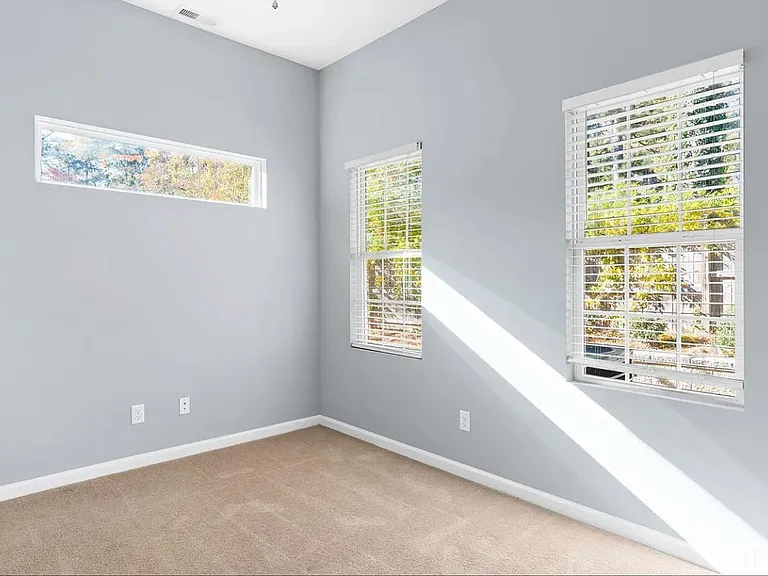 129 Pineland Cir #100 — Photo 13
