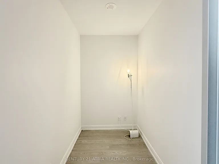 181 Dundas St E #715 — Photo 12