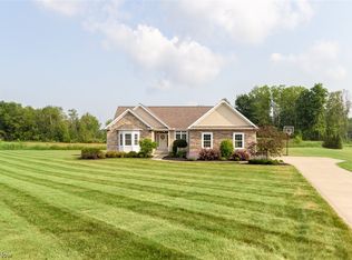 13450 Walking Stick Ln, Chardon, OH 44024