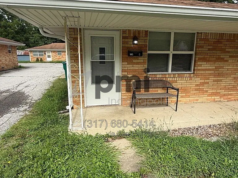 228 S Green St #B — Photo 1