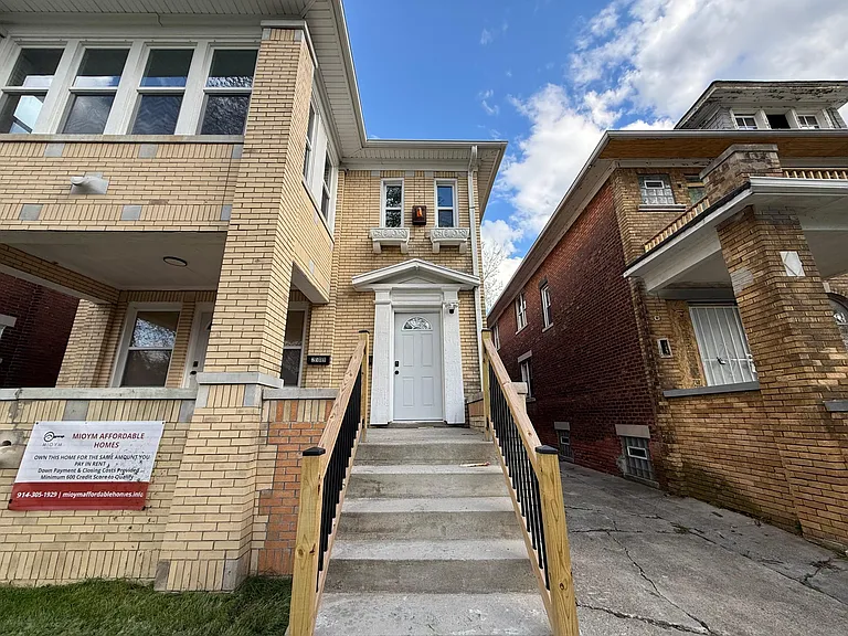2509 Gladstone St #2 — Photo 17