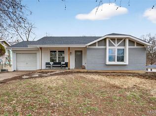 12166 La Padera Ln, Florissant, MO 63033