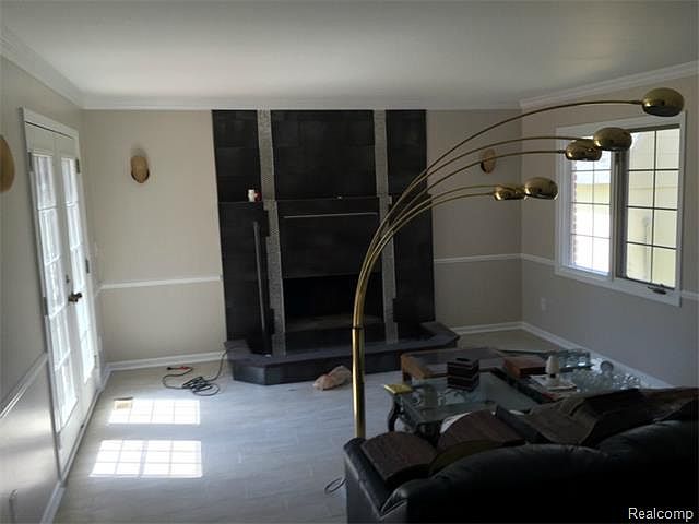 2nd image of 18303 Ridge Rd