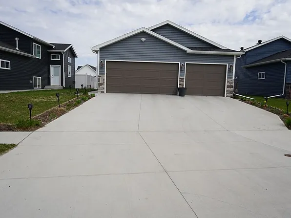 6365 83rd Ave S, Horace, ND 58047