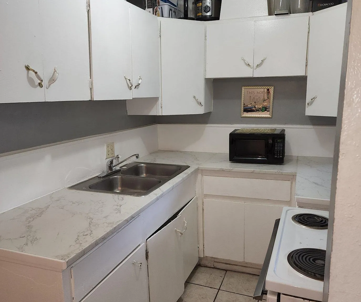 2 bed, 839 sqft, $950 — Photo 2