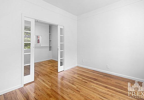4th image of 306 E 71st St APT 3D