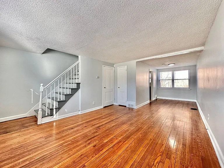 Colby Court - New Haven CT — Photo 2