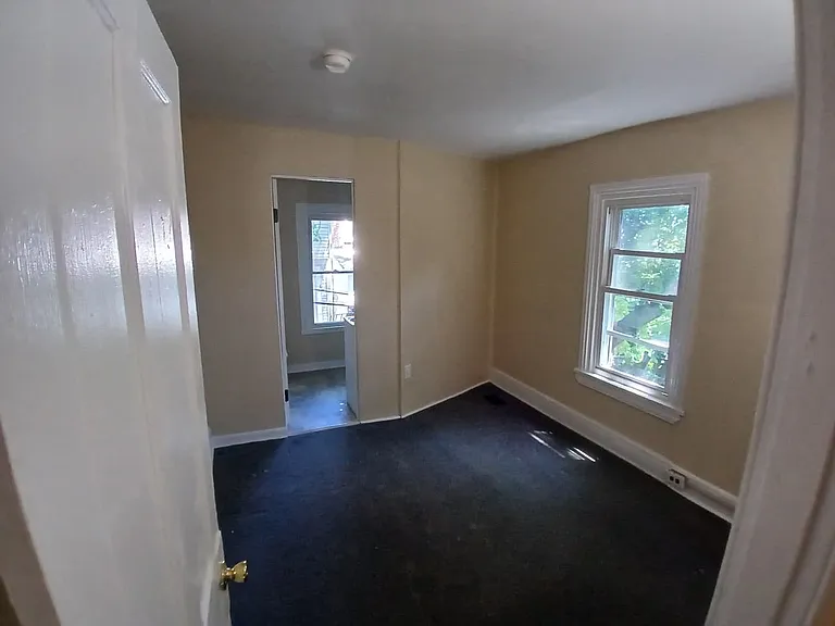 1117 Pleasant St — Photo 14