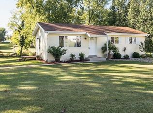 2 Tammy Ln, Saint Charles, MO 63304