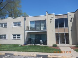 18310 Cherry Creek Dr APT 7, Homewood, IL
