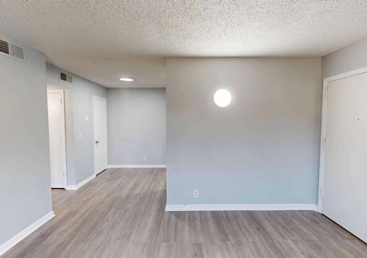 Pike Place Apartments — Photo 4